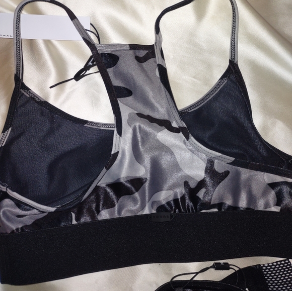 Women’Koral Sweeper Gray CamoActivewear Racerback Sports bra Top - Picture 7 of 15